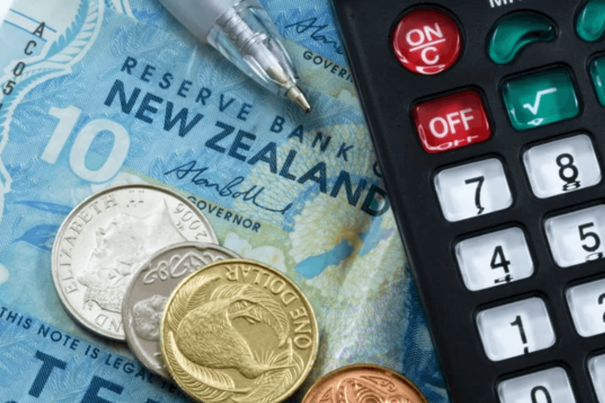 New Zealand money and calculator